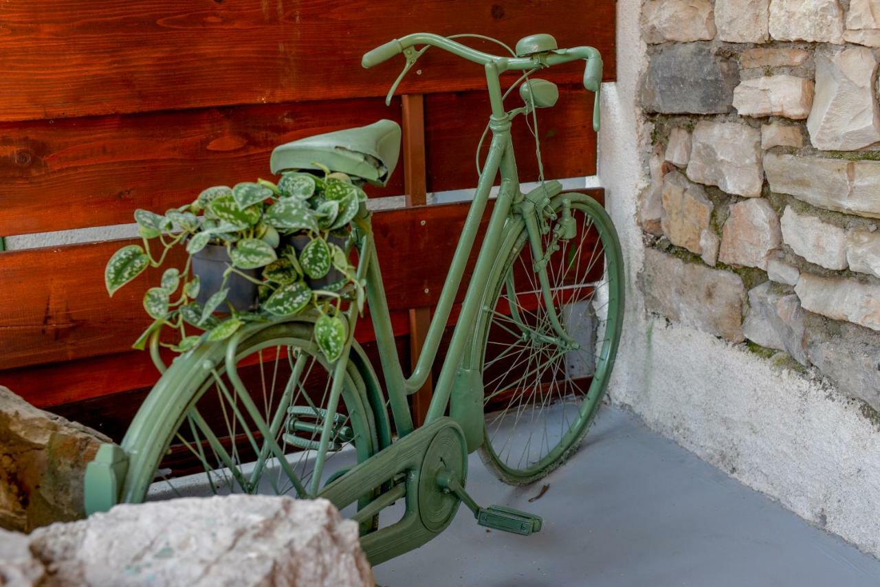 Vintage Garden Apartment プーラ エクステリア 写真