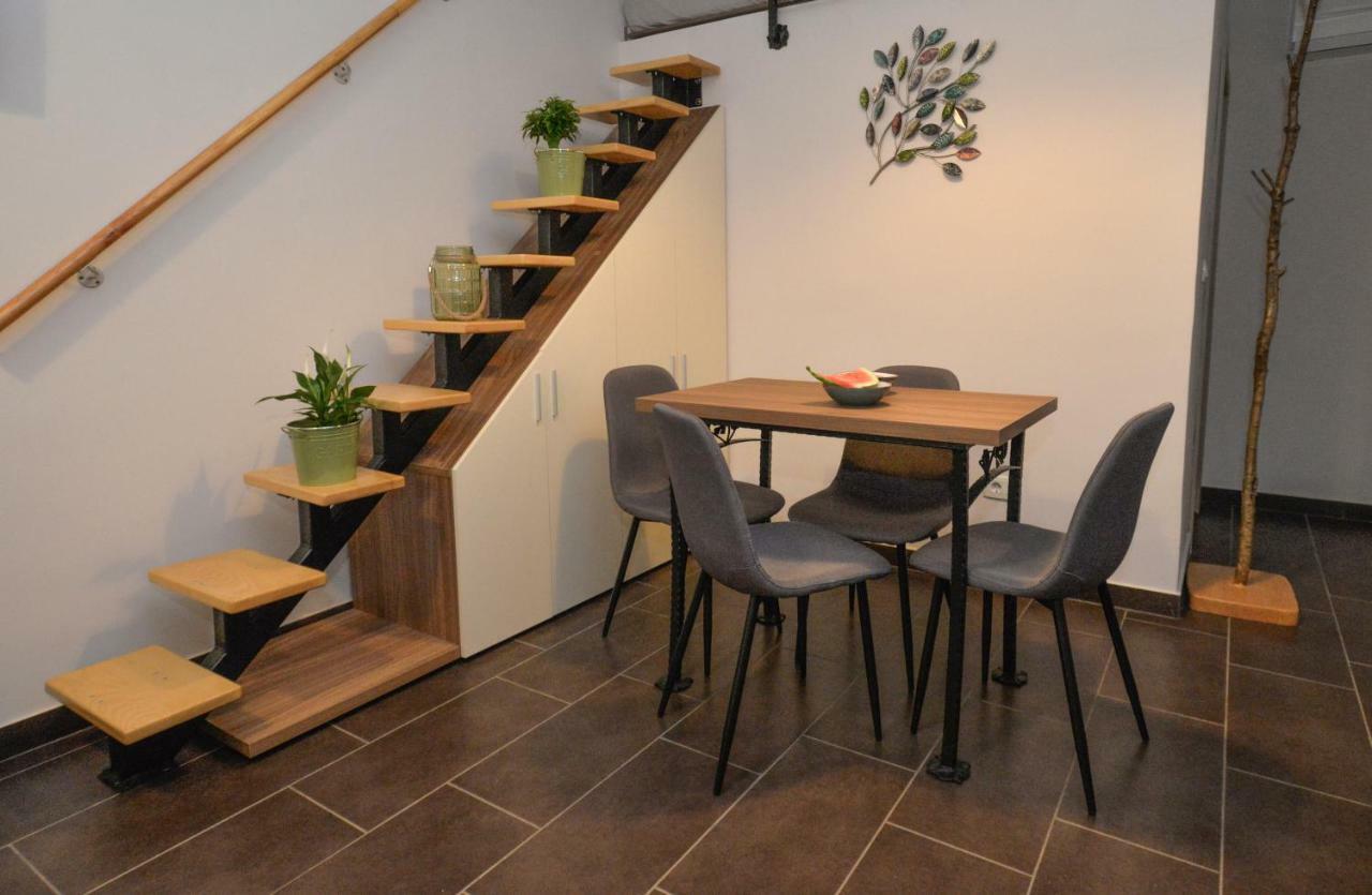 Vintage Garden Apartment プーラ エクステリア 写真
